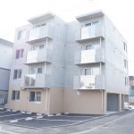 JR函館本線「手稲」駅徒歩10分、「稲穂」駅徒歩16分。ペット飼育可☆エアコン、バルコニー付きです。